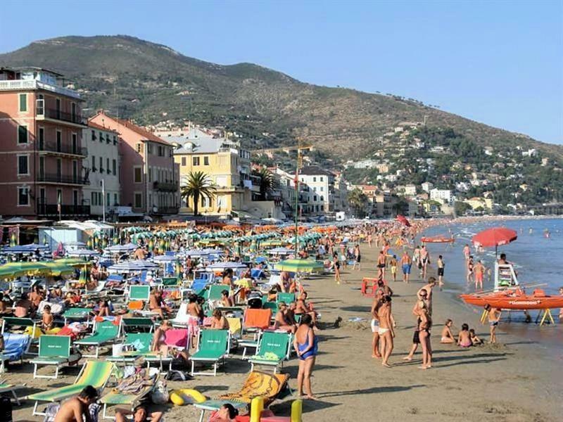 Top Relax Lägenhet Alassio Exteriör bild